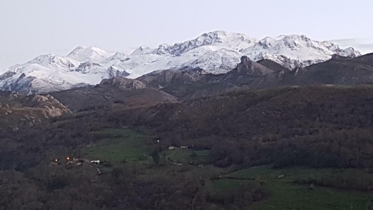 El Balcon Del Sella Daire Onís Dış mekan fotoğraf